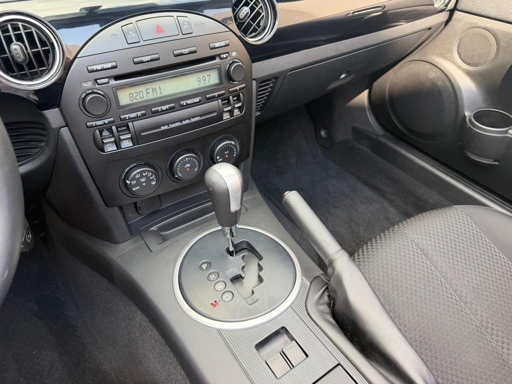 Mazda MX-5 Miata Touring Power Retractable Hardtop 2008