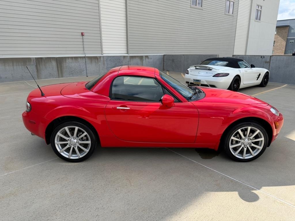 Mazda MX-5 Miata Touring Power Retractable Hardtop 2008