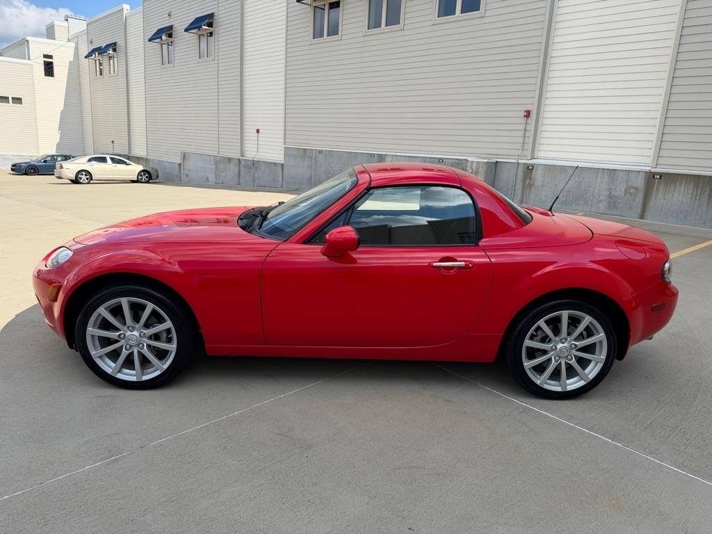 Mazda MX-5 Miata Touring Power Retractable Hardtop 2008