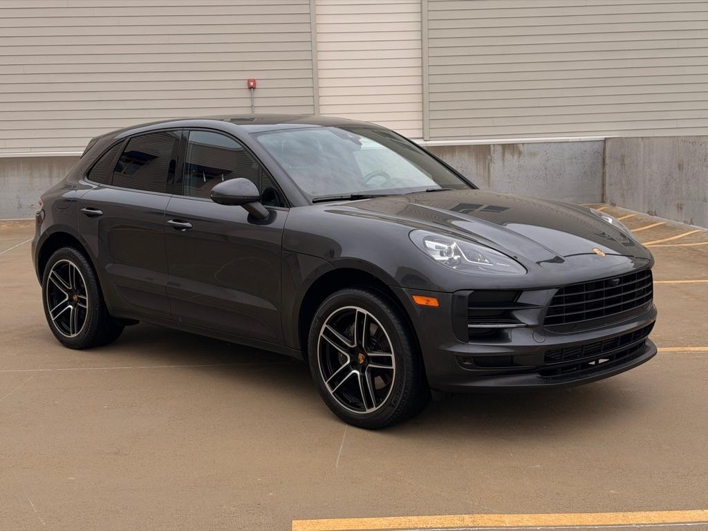 Porsche Macan Base 2021