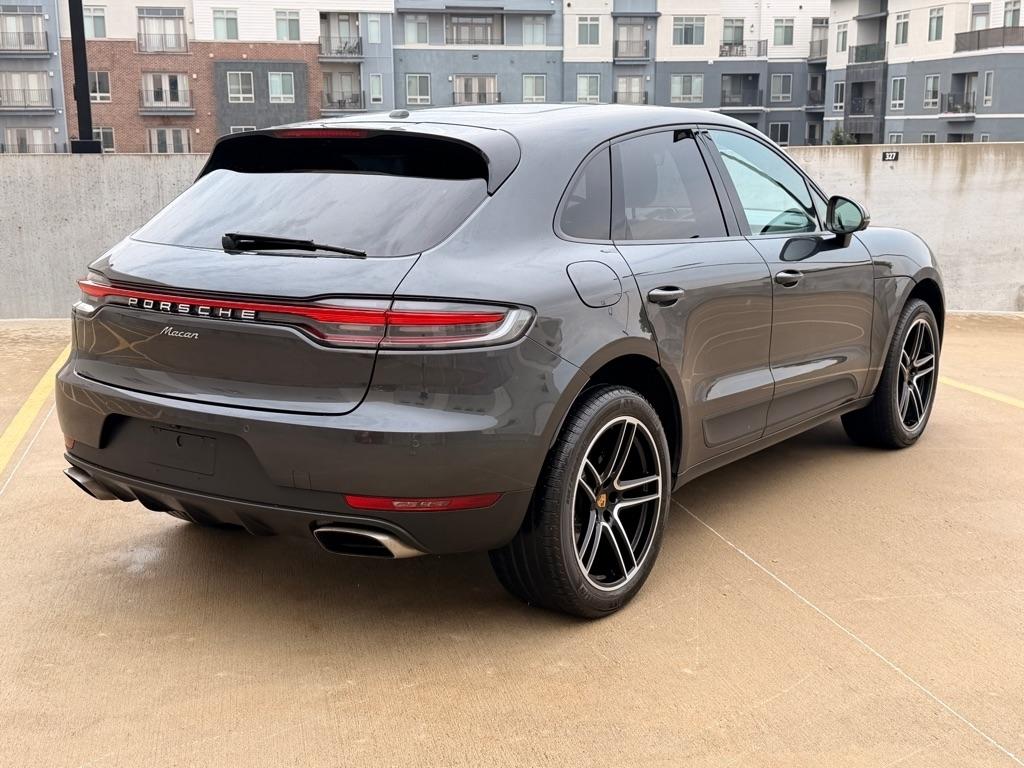 Porsche Macan Base 2021
