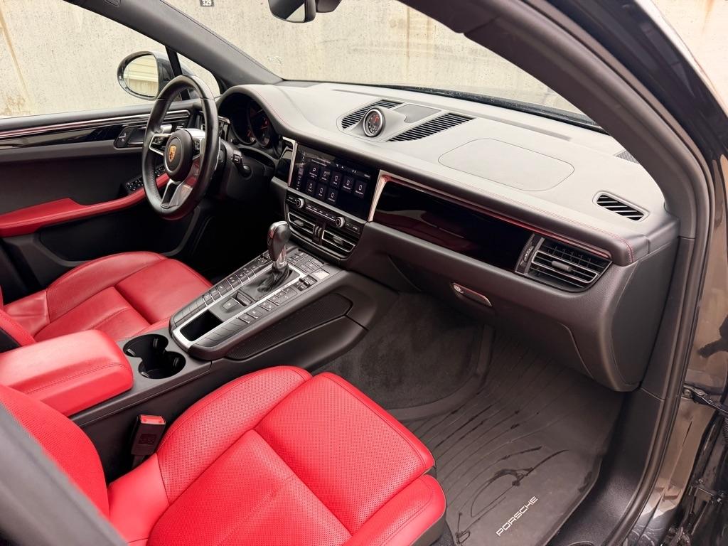 Porsche Macan Base 2021