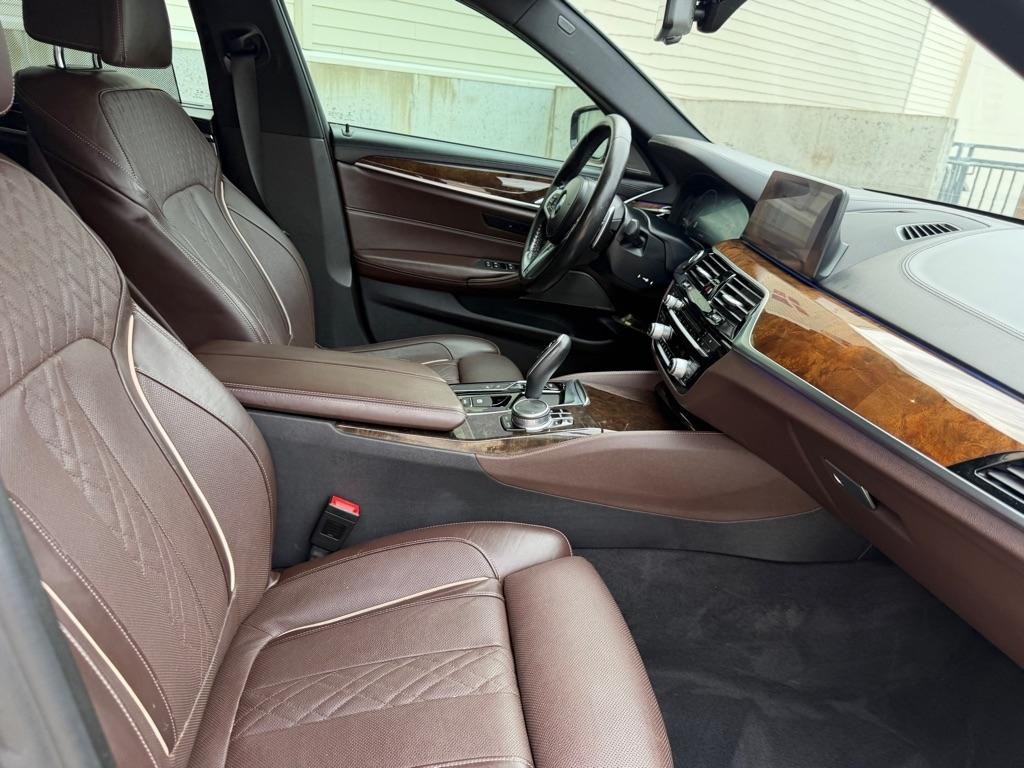 BMW 5-Series M550i xDrive 2019