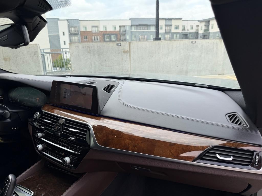 BMW 5-Series M550i xDrive 2019