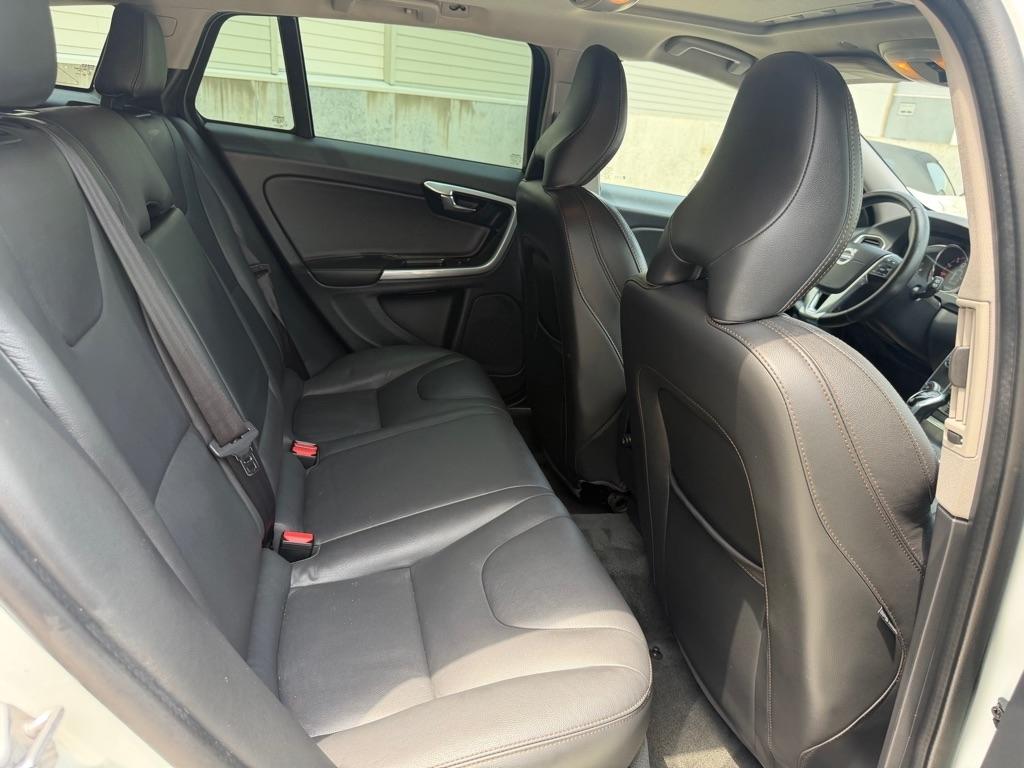 Volvo V60 Cross Country T5 2016