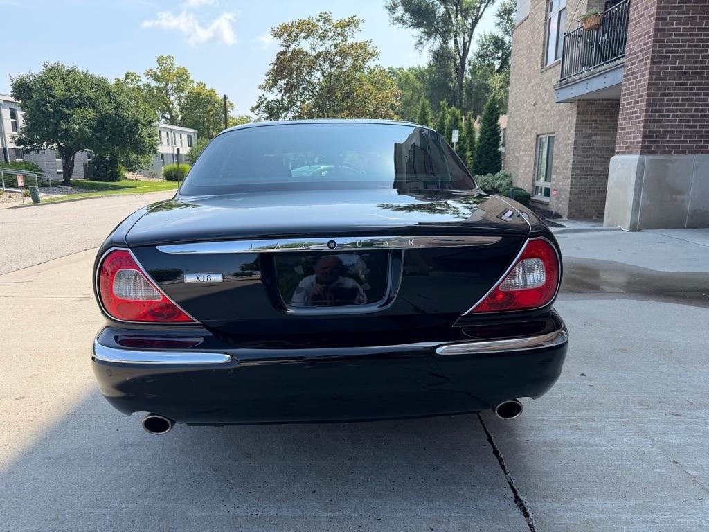 Jaguar XJ-Series XJ8 2006
