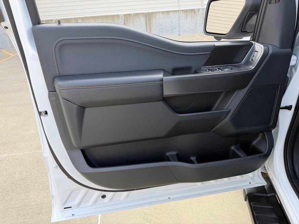 Ford F-150 XLT SuperCrew 4WD 2024
