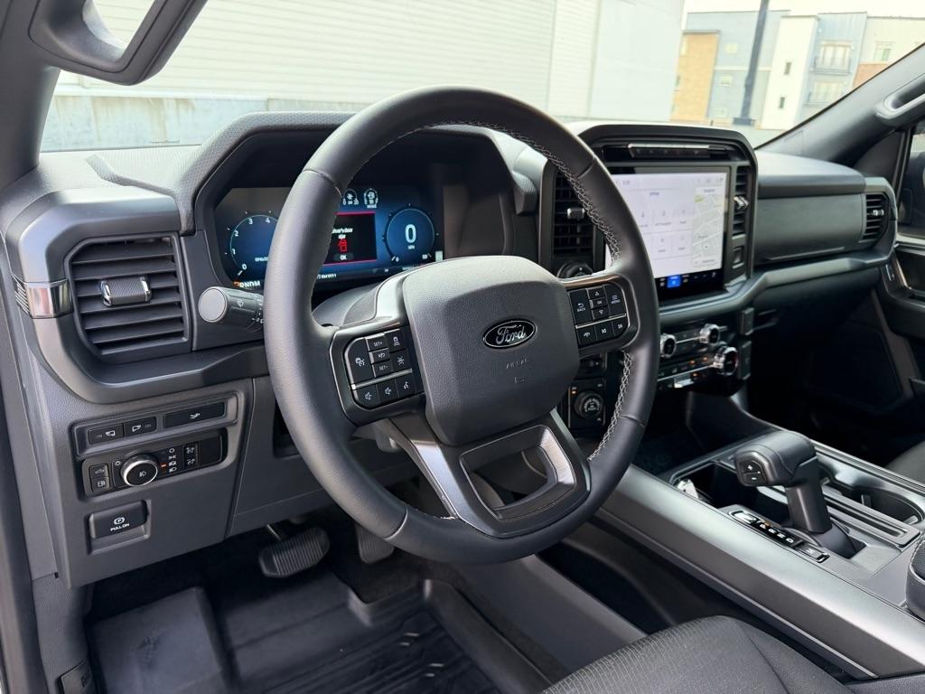 Ford F-150 XLT SuperCrew 4WD 2024