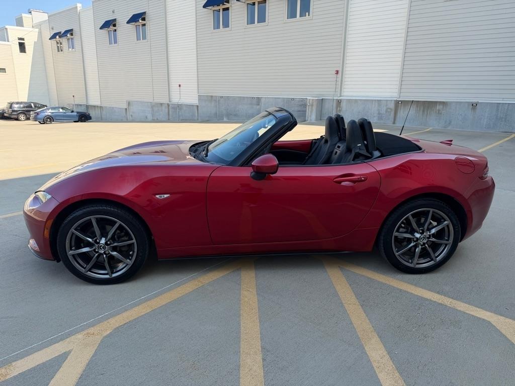 Mazda MX-5 Miata Grand Touring 6AT 2016
