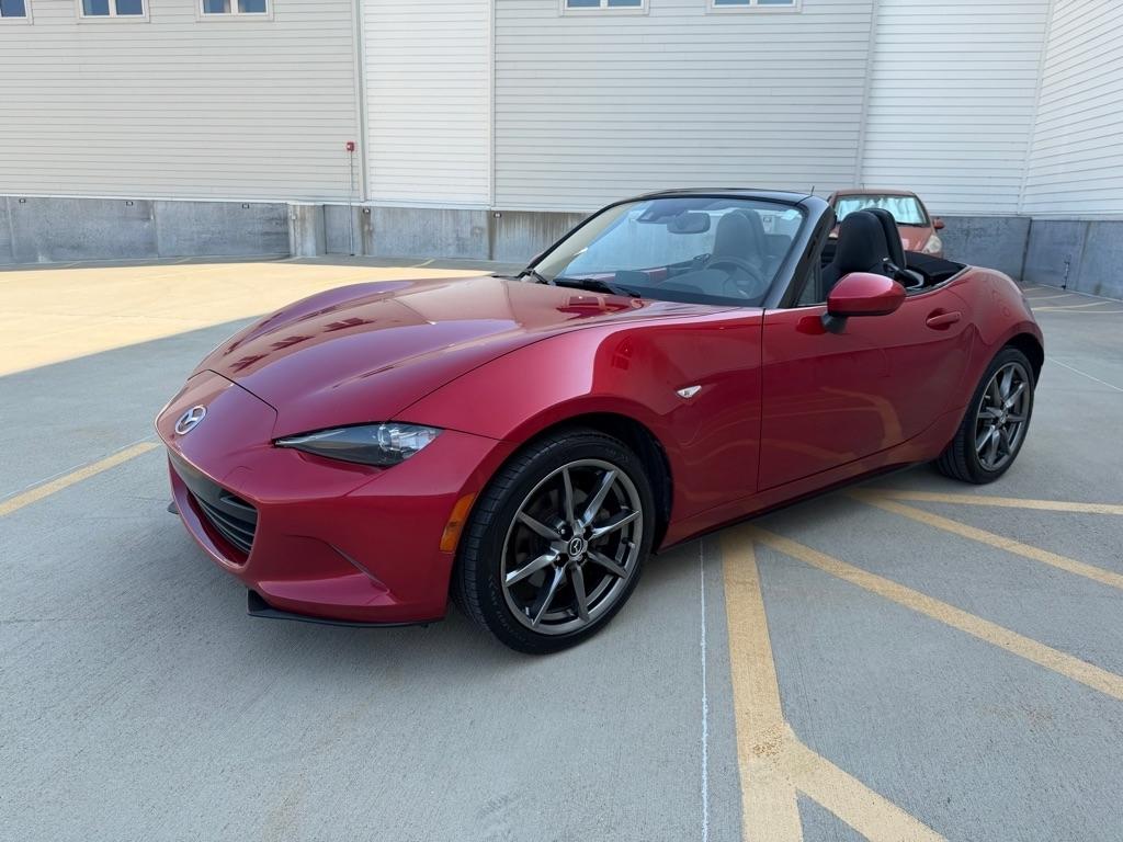 Mazda MX-5 Miata Grand Touring 6AT 2016