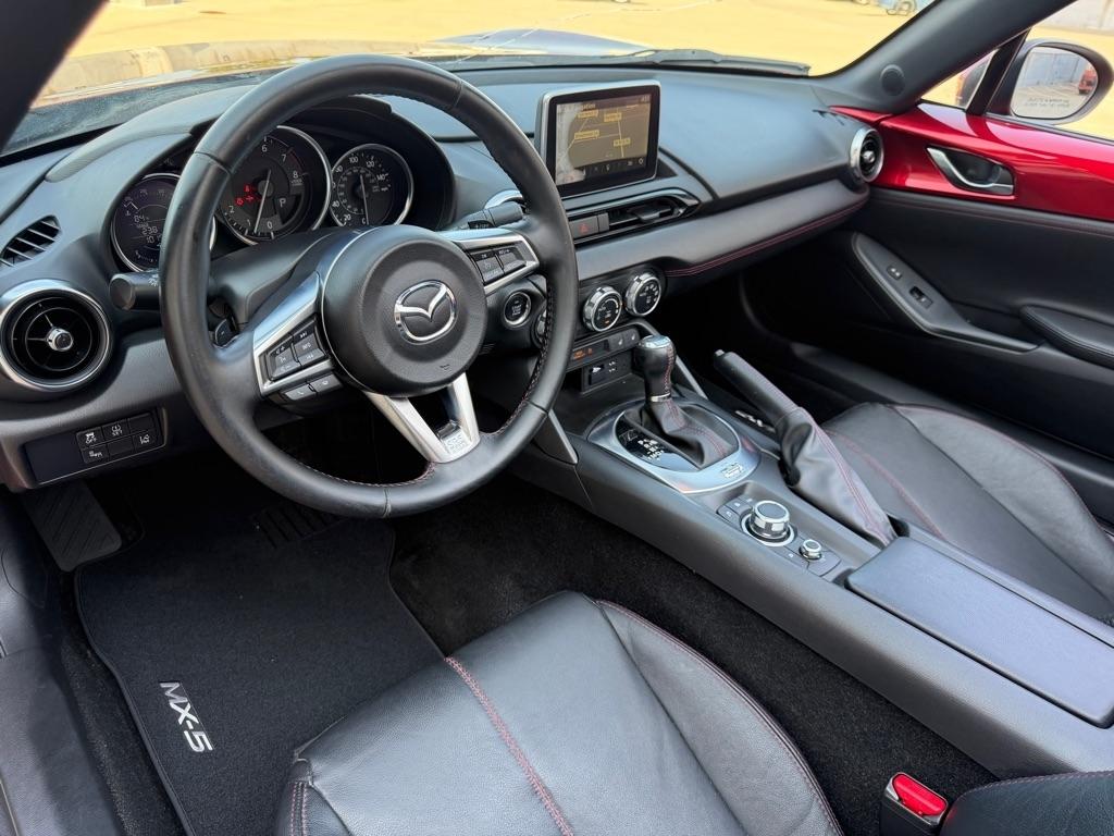 Mazda MX-5 Miata Grand Touring 6AT 2016