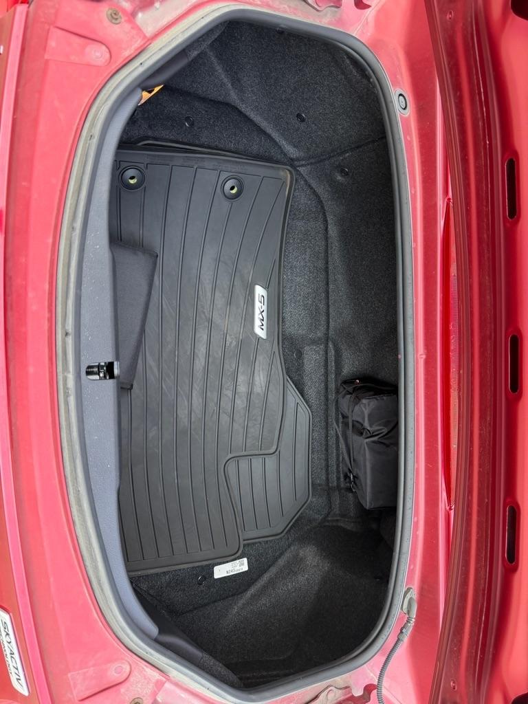 Mazda MX-5 Miata Grand Touring 6AT 2016