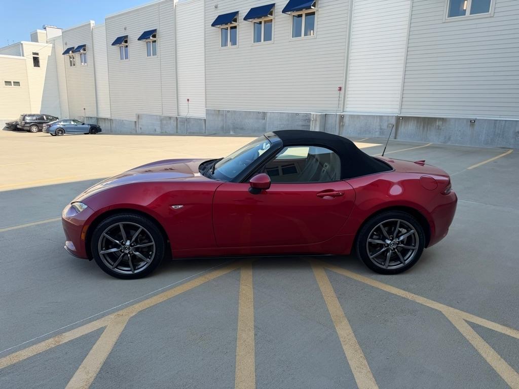 Mazda MX-5 Miata Grand Touring 6AT 2016