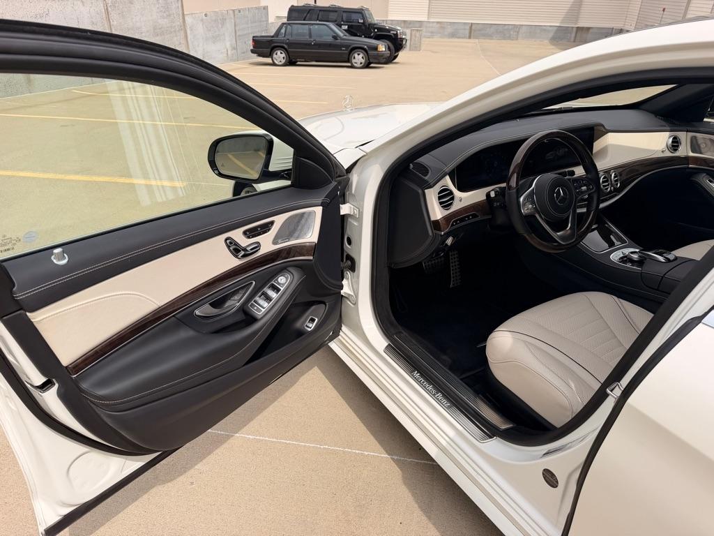 Mercedes-Benz S-Class S560 4MATIC 2019