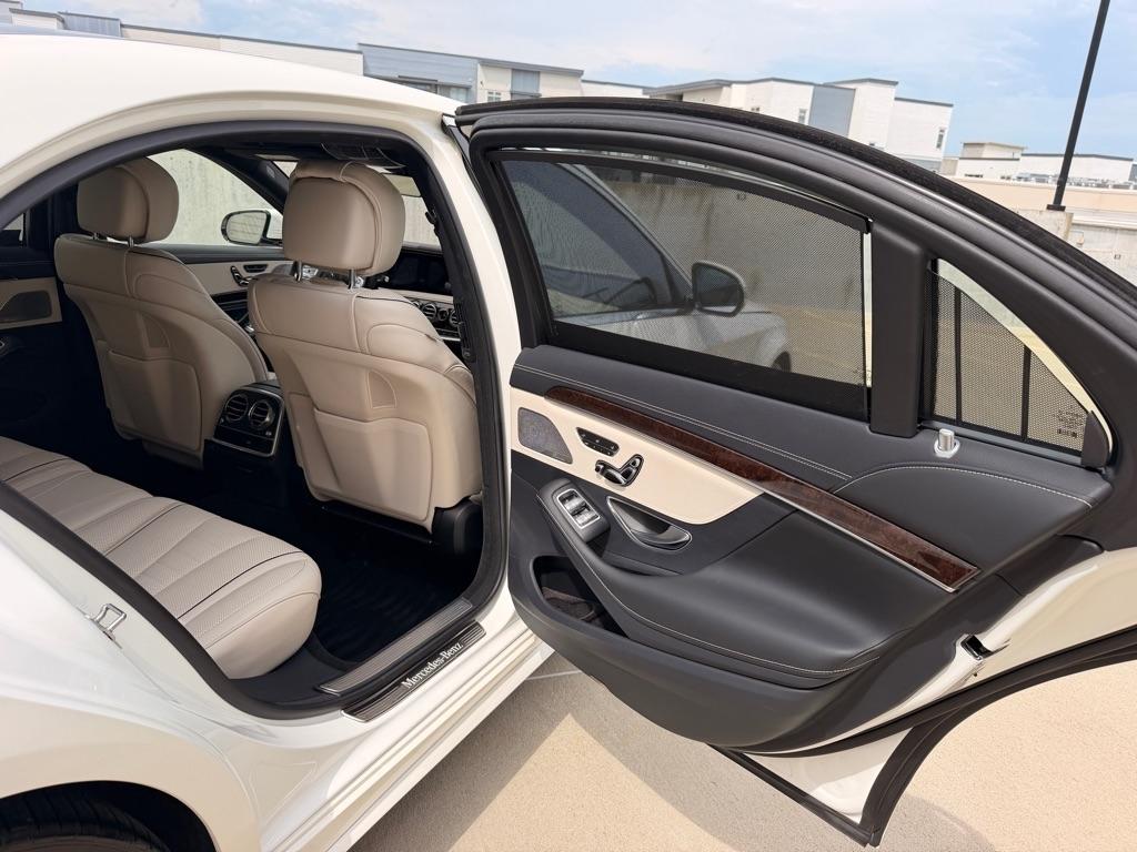 Mercedes-Benz S-Class S560 4MATIC 2019