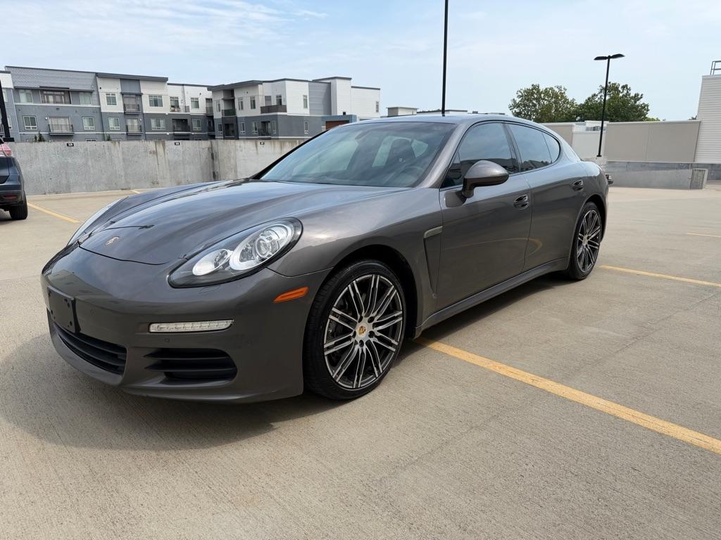 Porsche Panamera 4 2016