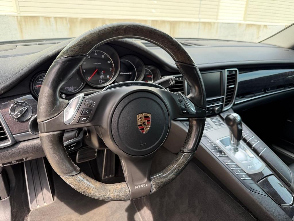 Porsche Panamera 4 2016