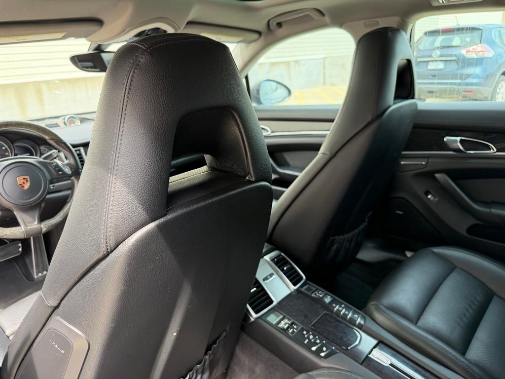 Porsche Panamera 4 2016