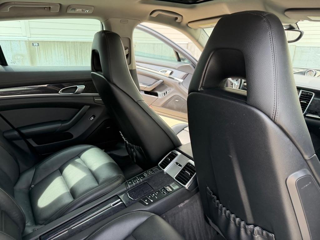 Porsche Panamera 4 2016