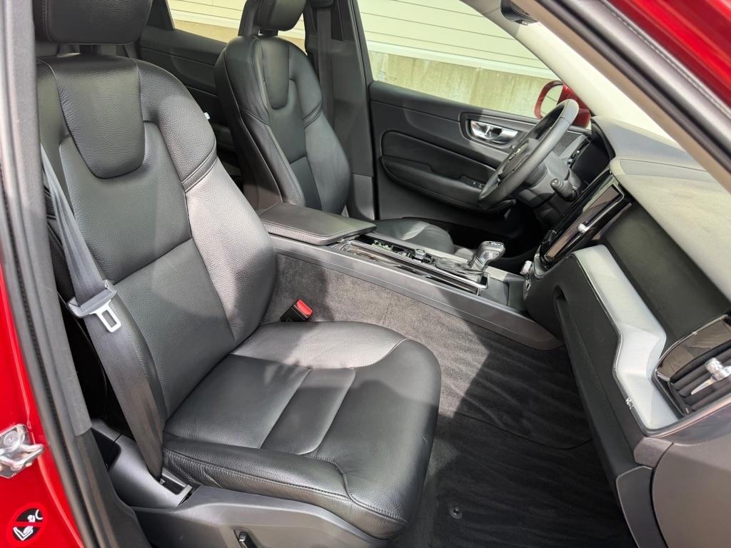 Volvo XC60 T5 Momentum AWD 2018
