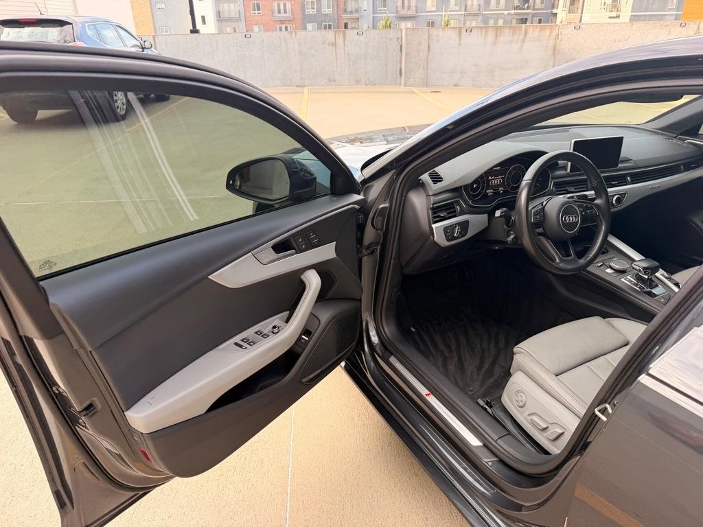 Audi A4 2.0T Premium Plus quattro Sedan 2017