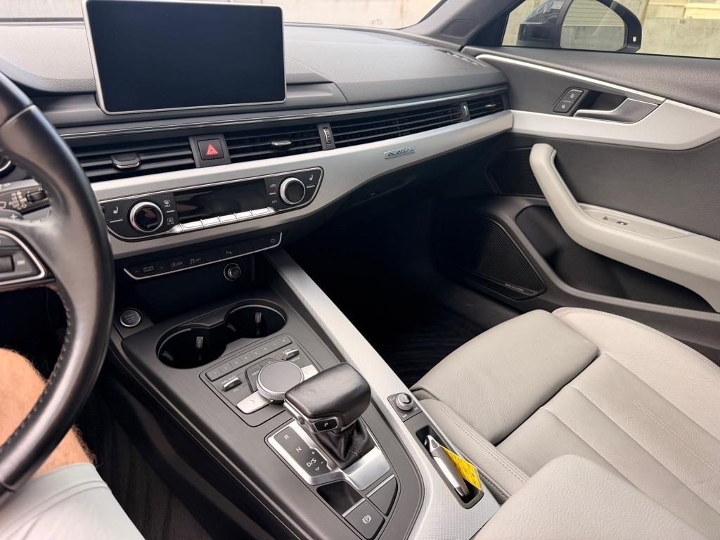 Audi A4 2.0T Premium Plus quattro Sedan 2017