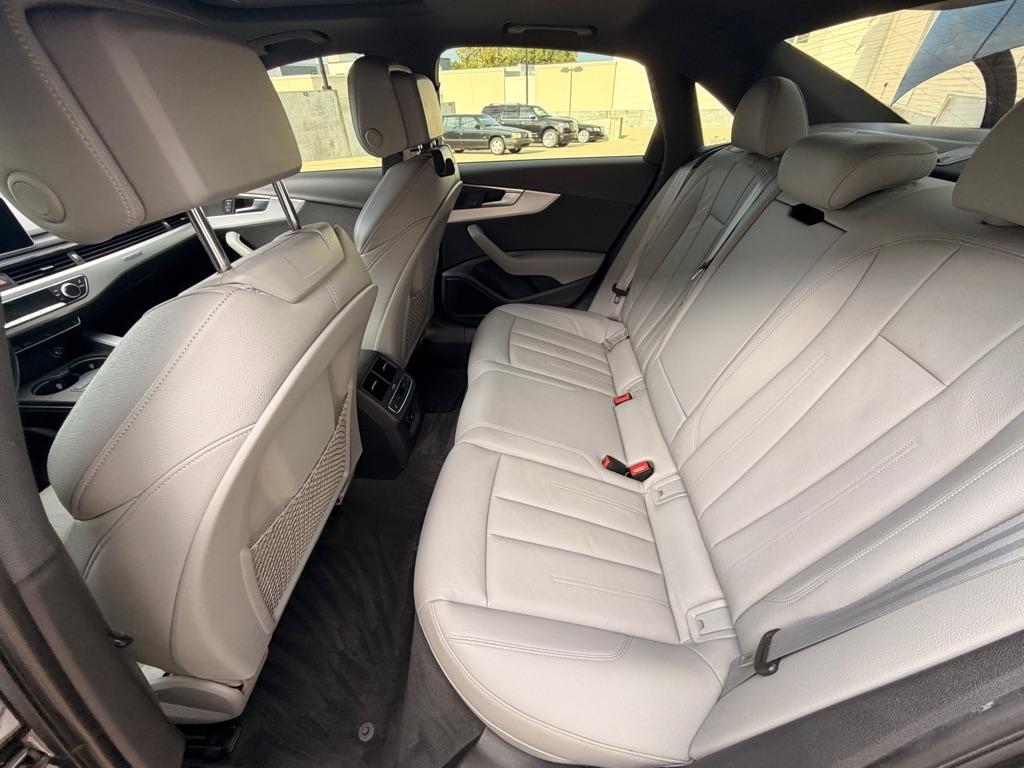 Audi A4 2.0T Premium Plus quattro Sedan 2017
