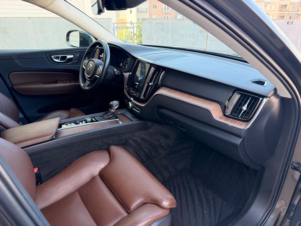 Volvo XC60 T5 Momentum 2019