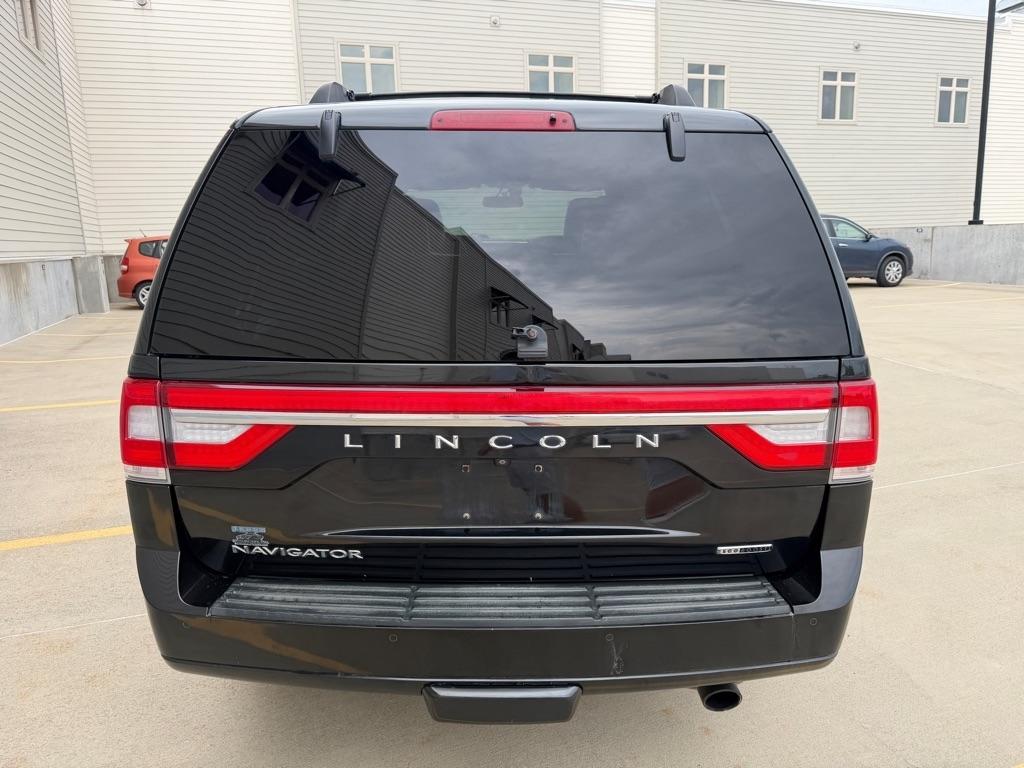 Lincoln Navigator 4WD 2015