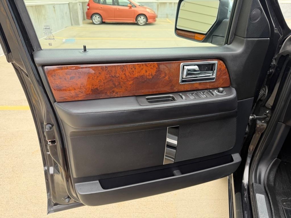 Lincoln Navigator 4WD 2015