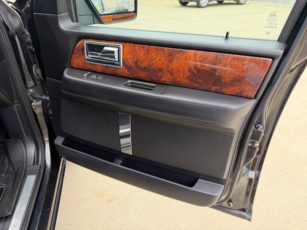 Lincoln Navigator 4WD 2015