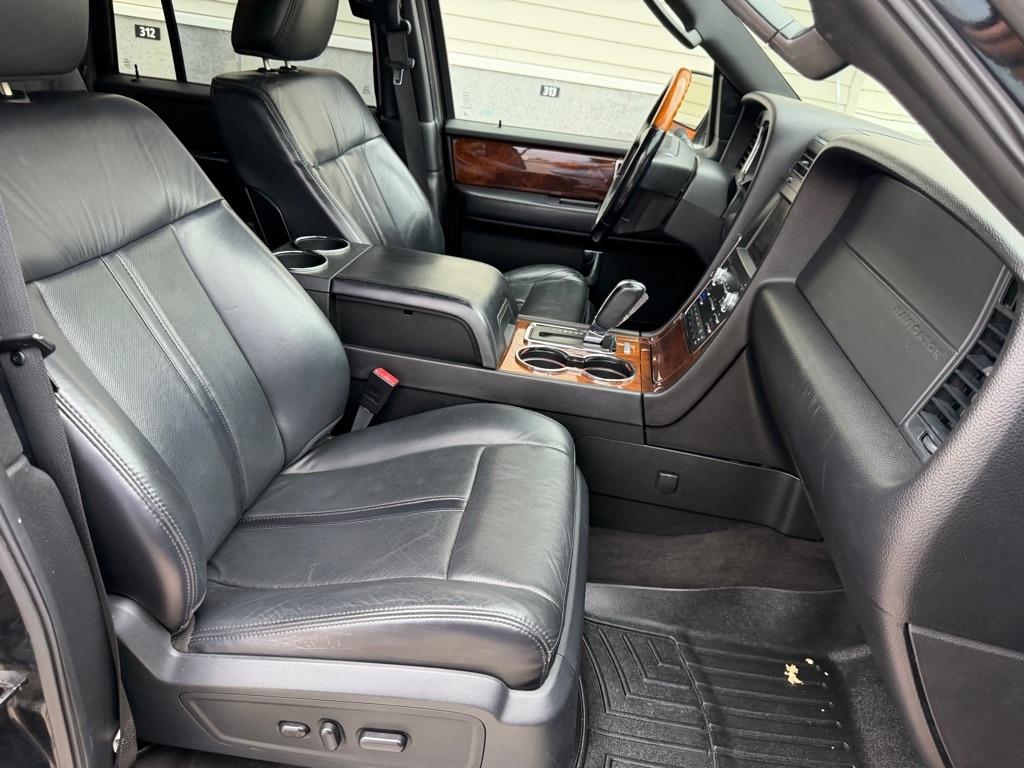 Lincoln Navigator 4WD 2015