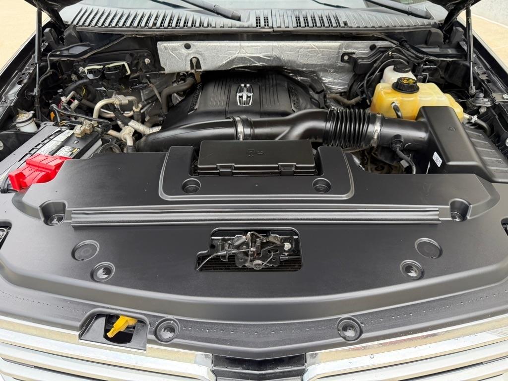 Lincoln Navigator 4WD 2015
