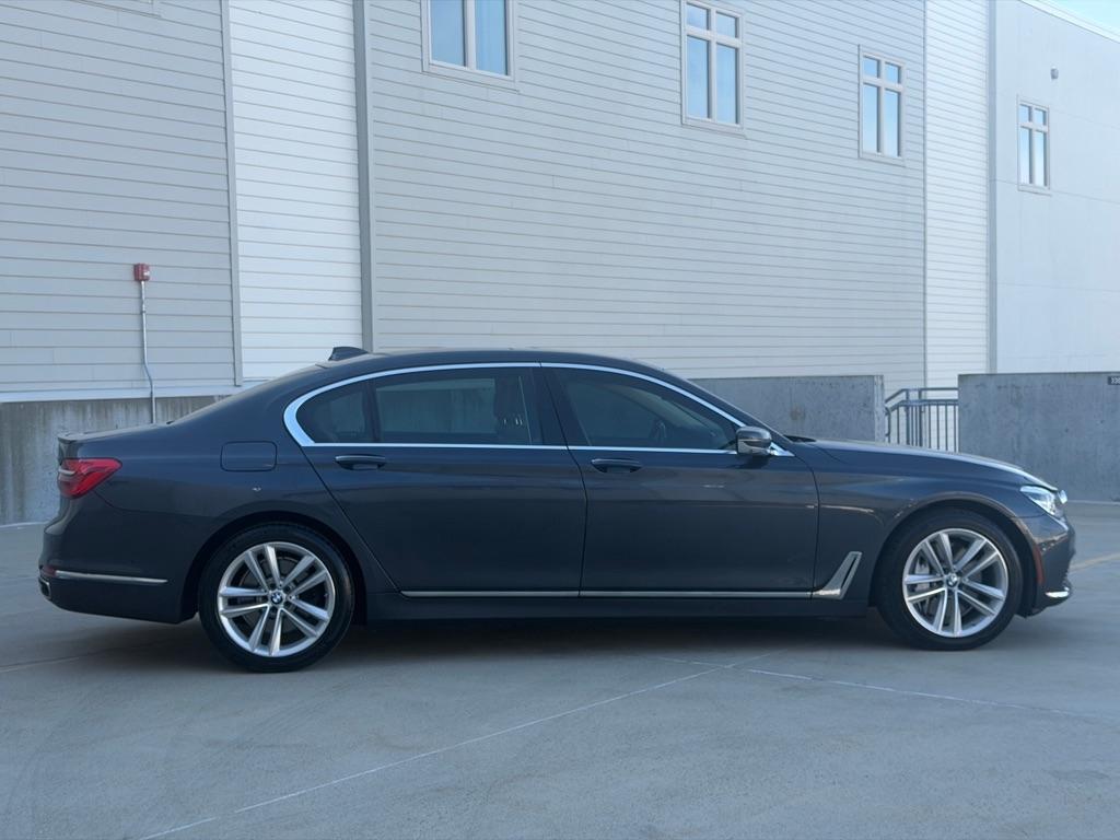BMW 7-Series 750i xDrive 2016