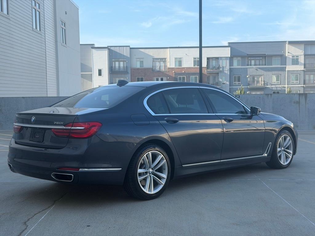 BMW 7-Series 750i xDrive 2016