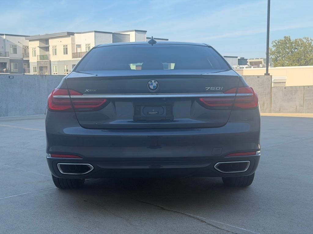 BMW 7-Series 750i xDrive 2016