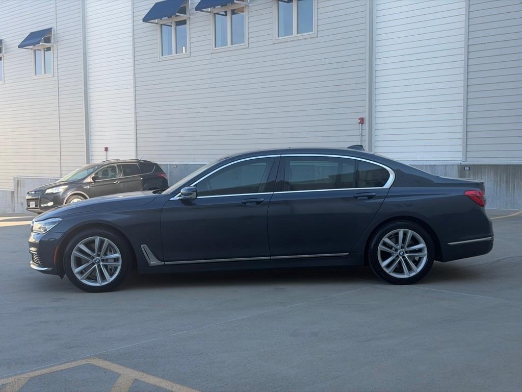 BMW 7-Series 750i xDrive 2016