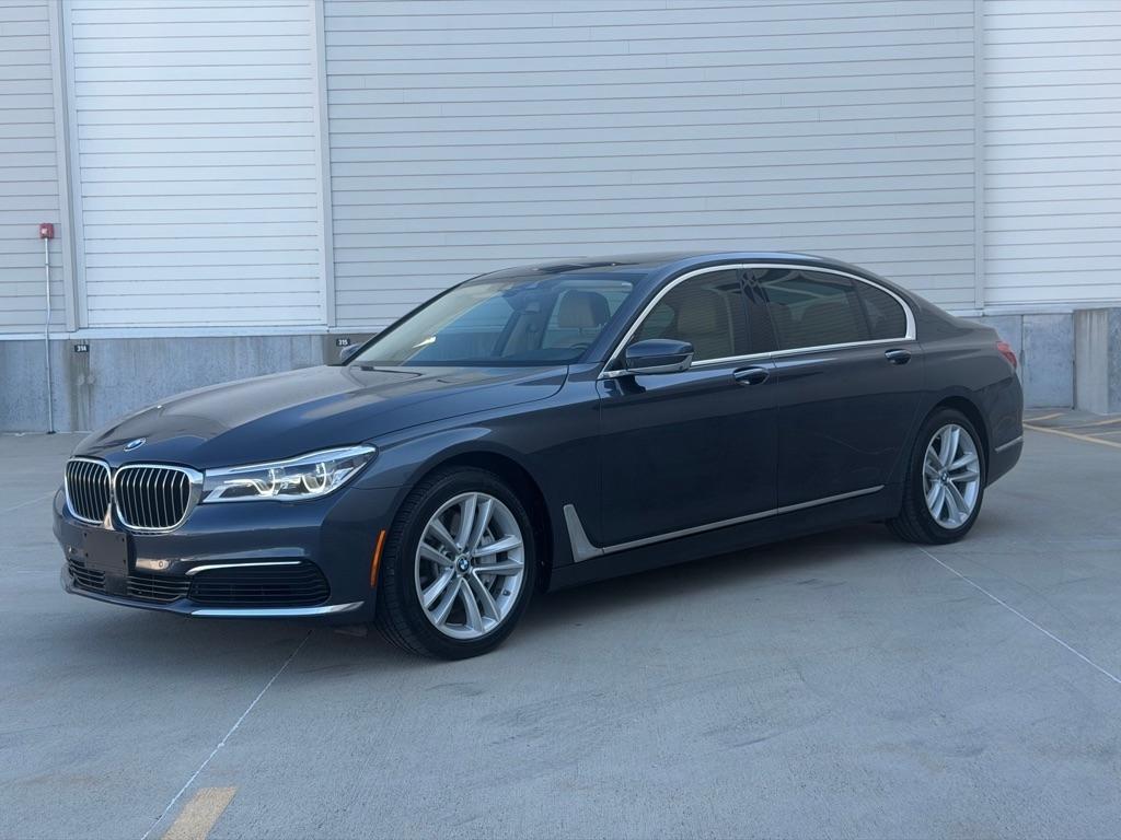 BMW 7-Series 750i xDrive 2016