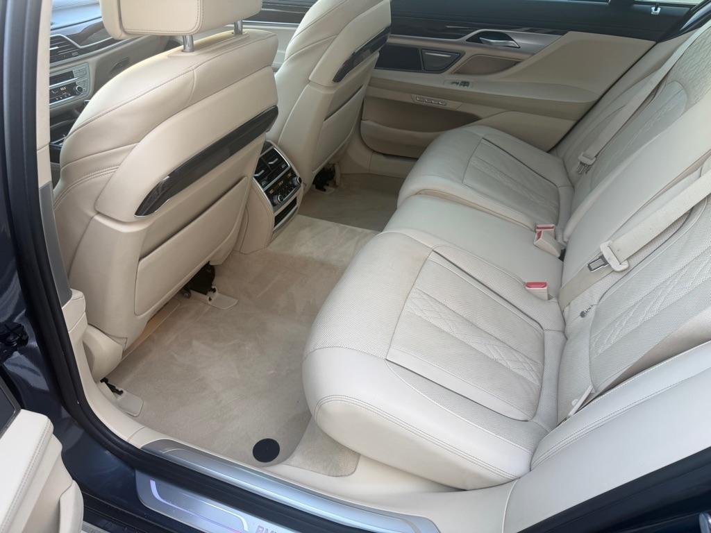BMW 7-Series 750i xDrive 2016