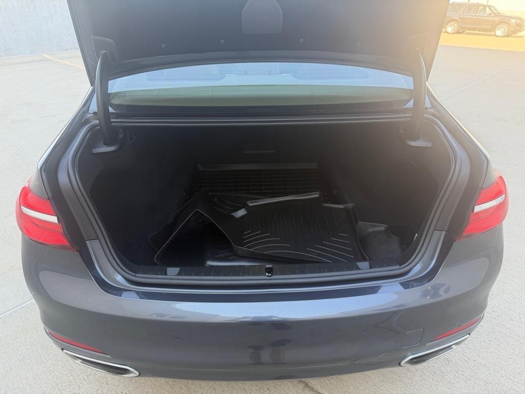 BMW 7-Series 750i xDrive 2016