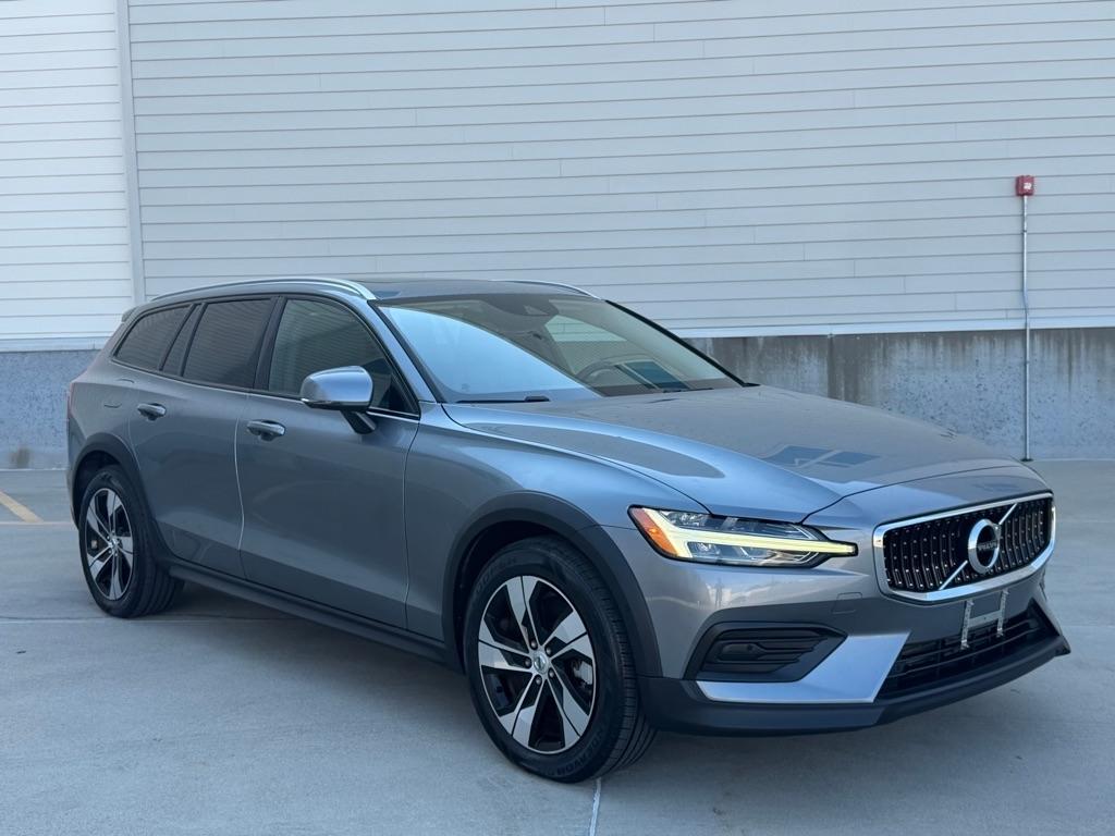 2020 Volvo V60 Cross Country T5