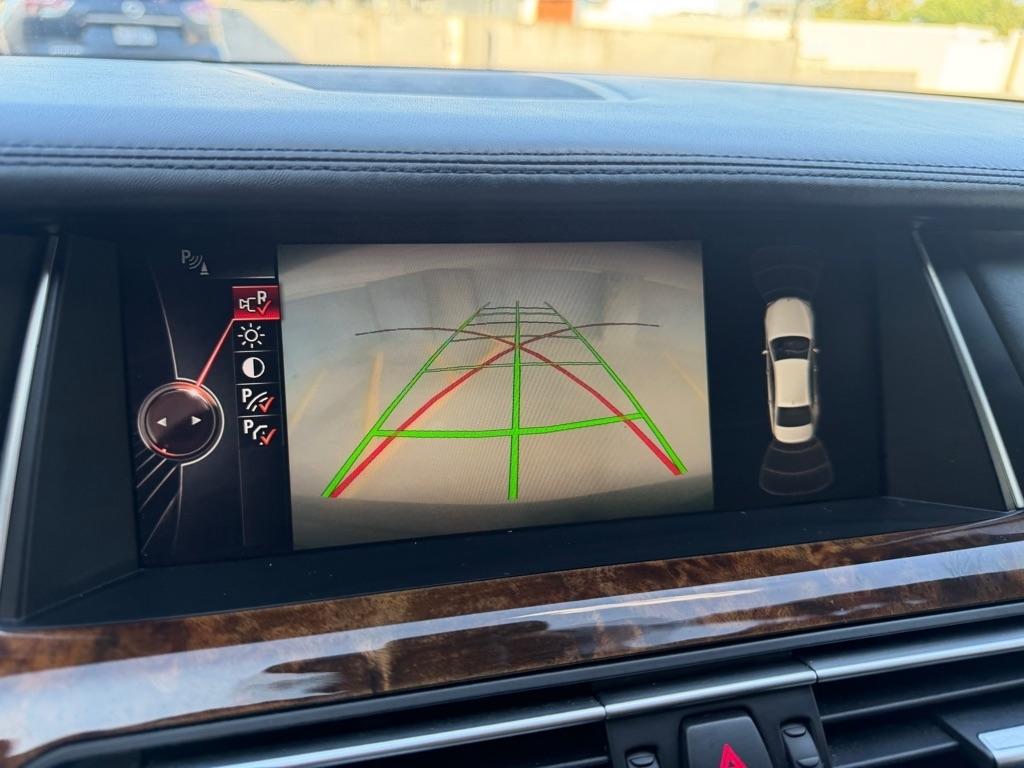 BMW 7-Series 750Li xDrive 2014
