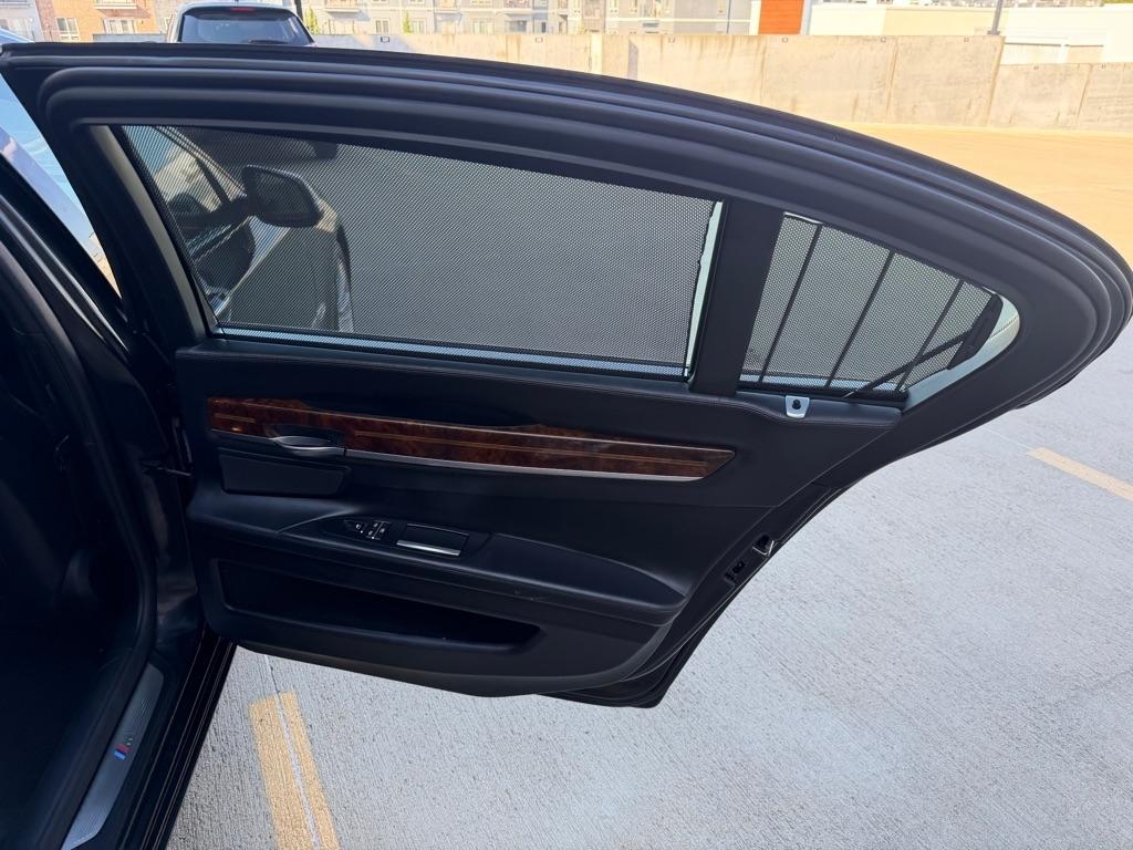 BMW 7-Series 750Li xDrive 2014