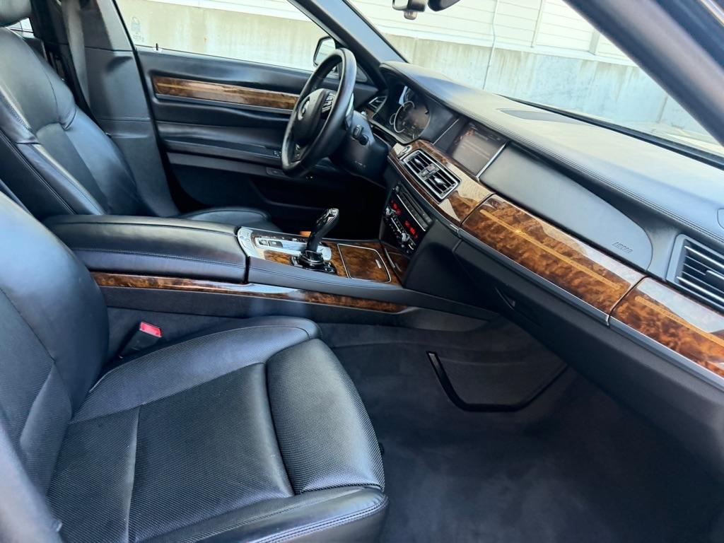 BMW 7-Series 750Li xDrive 2014