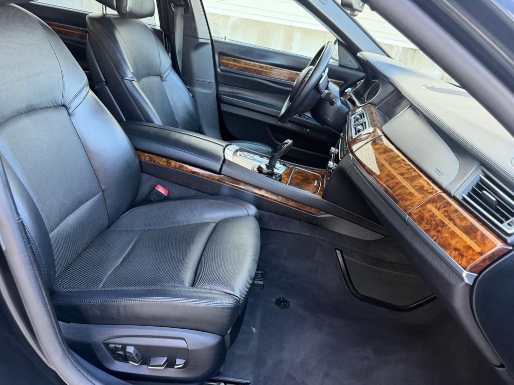 BMW 7-Series 750Li xDrive 2014