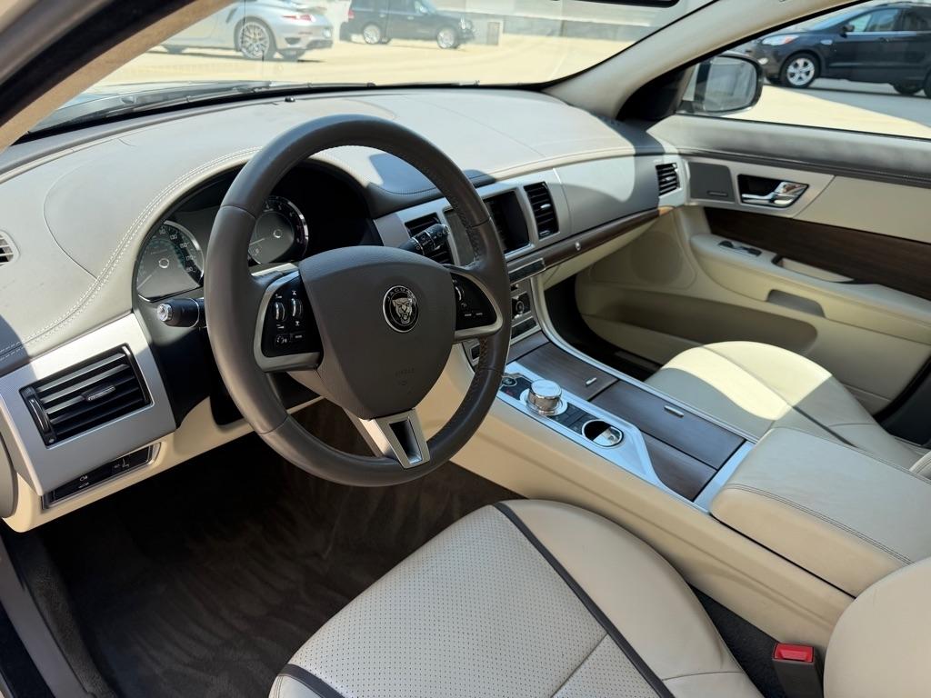 Jaguar XF-Series XF 3.0L V6 SC AWD 2014