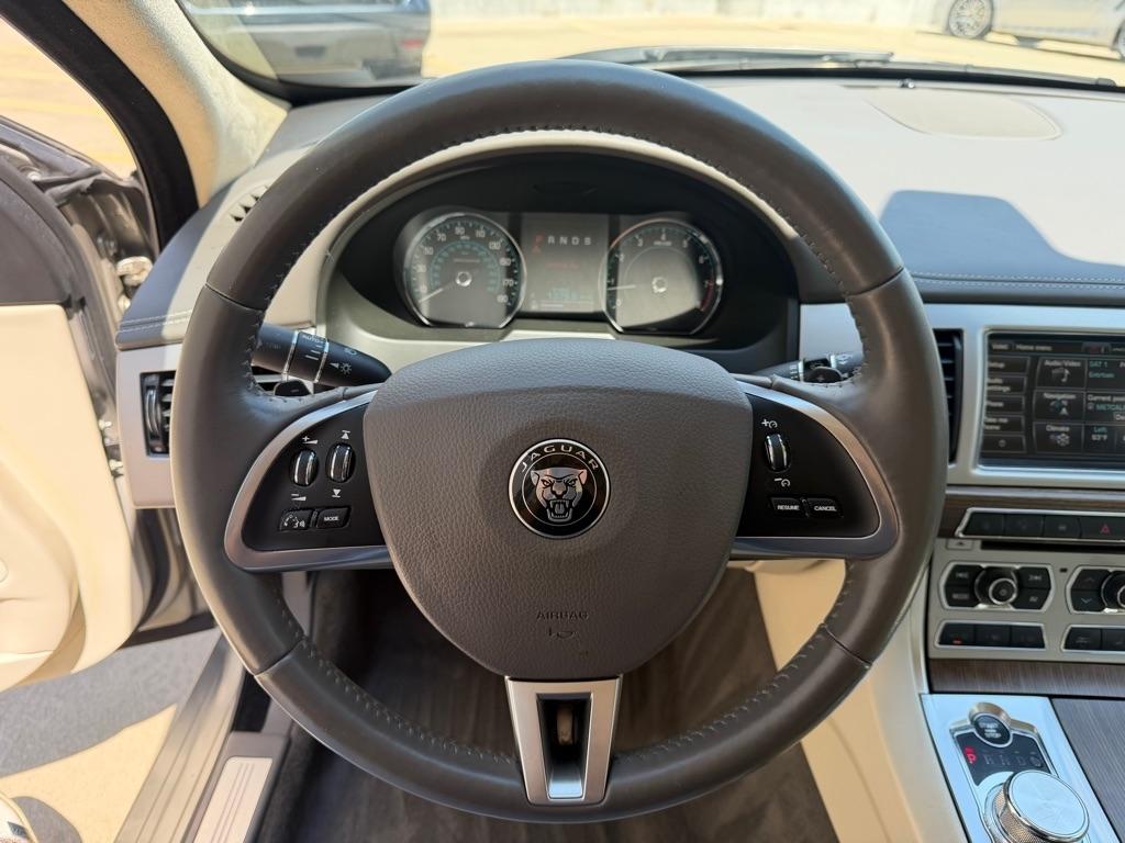 Jaguar XF-Series XF 3.0L V6 SC AWD 2014