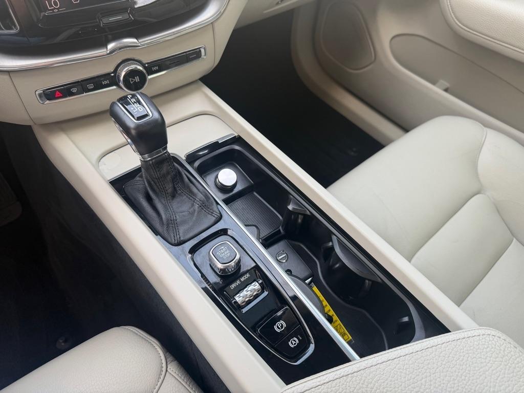 Volvo XC60 T5 Momentum AWD 2018