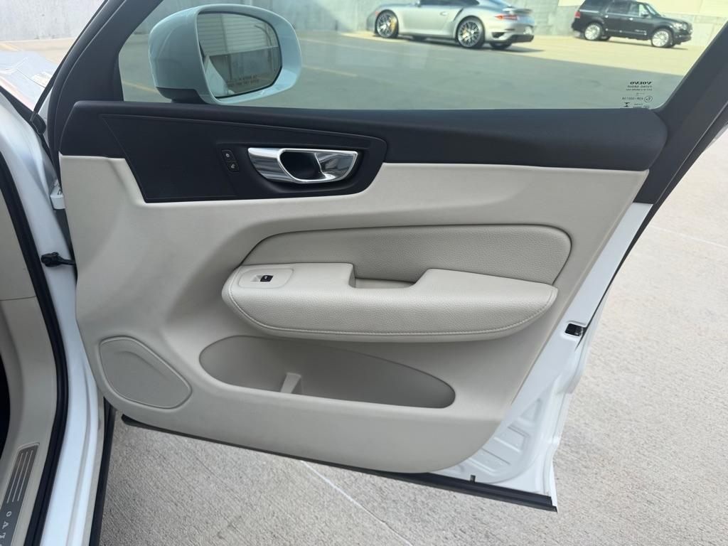 Volvo XC60 T5 Momentum AWD 2018