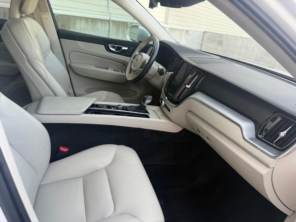 Volvo XC60 T5 Momentum AWD 2018